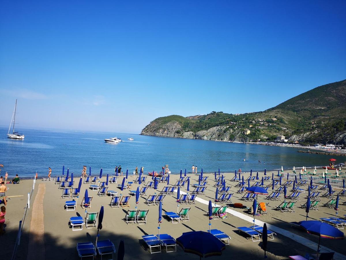 Elegant And Sea View Excelsior Apartment Levanto Exterior foto