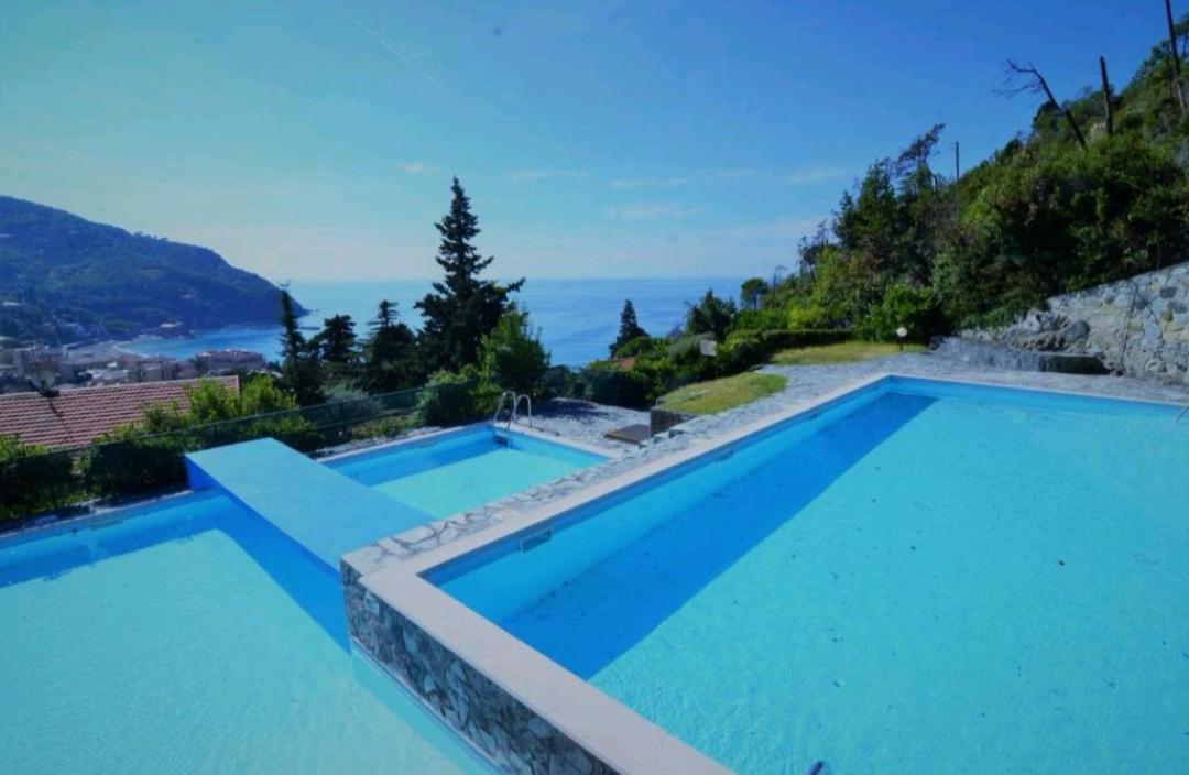 Elegant And Sea View Excelsior Apartment Levanto Exterior foto