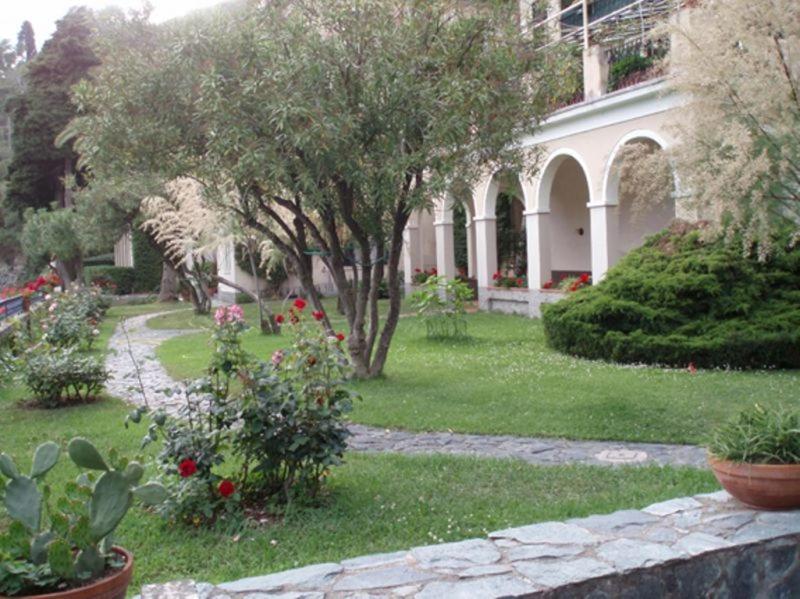 Elegant And Sea View Excelsior Apartment Levanto Exterior foto