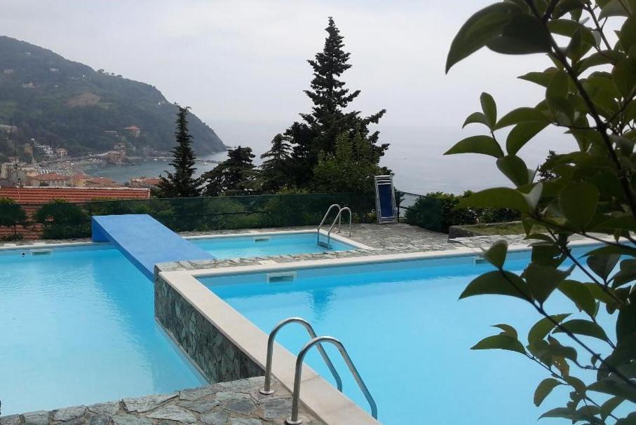 Elegant And Sea View Excelsior Apartment Levanto Exterior foto